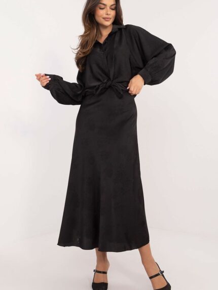 Elegant Satin Midi Skirt Embroidered Flowers Classic Modern Fit Comfortable Versatile
(202541)