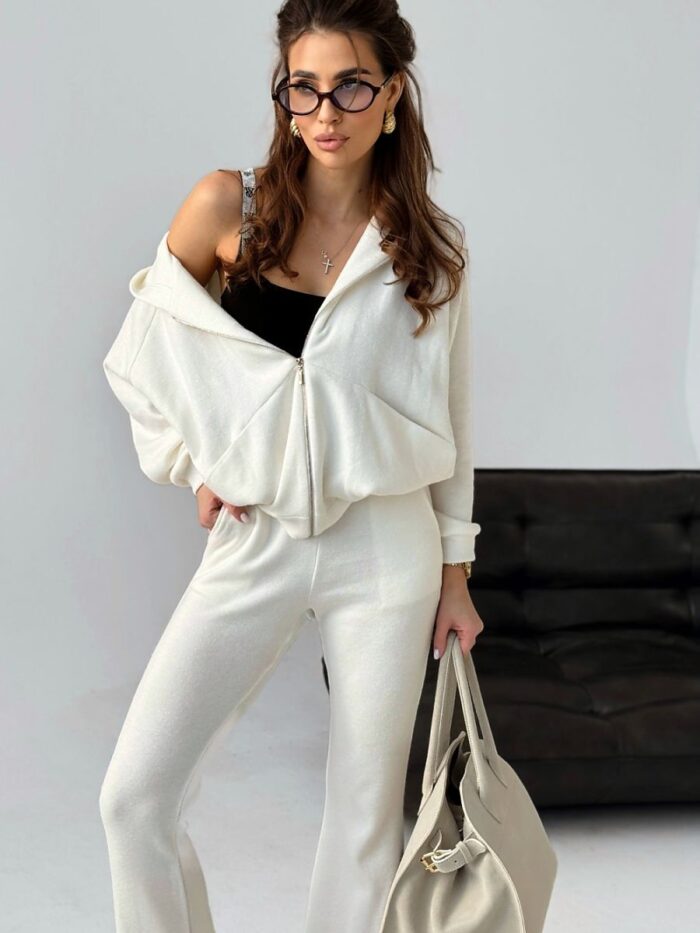 Ultimate Comfort Classic Cut Tracksuit Set Hooded Zippered Pockets Perfect Fit Everyday Style (209364) lomora.store